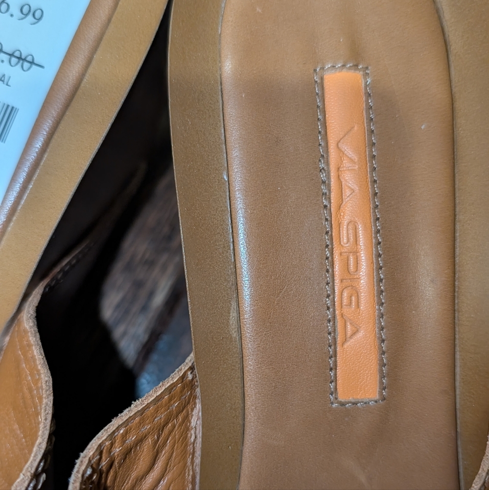 NWOB Via Spiga Wedge Sandals Criss Cross Buckle Detail Camel Tan - Picture 7 of 9